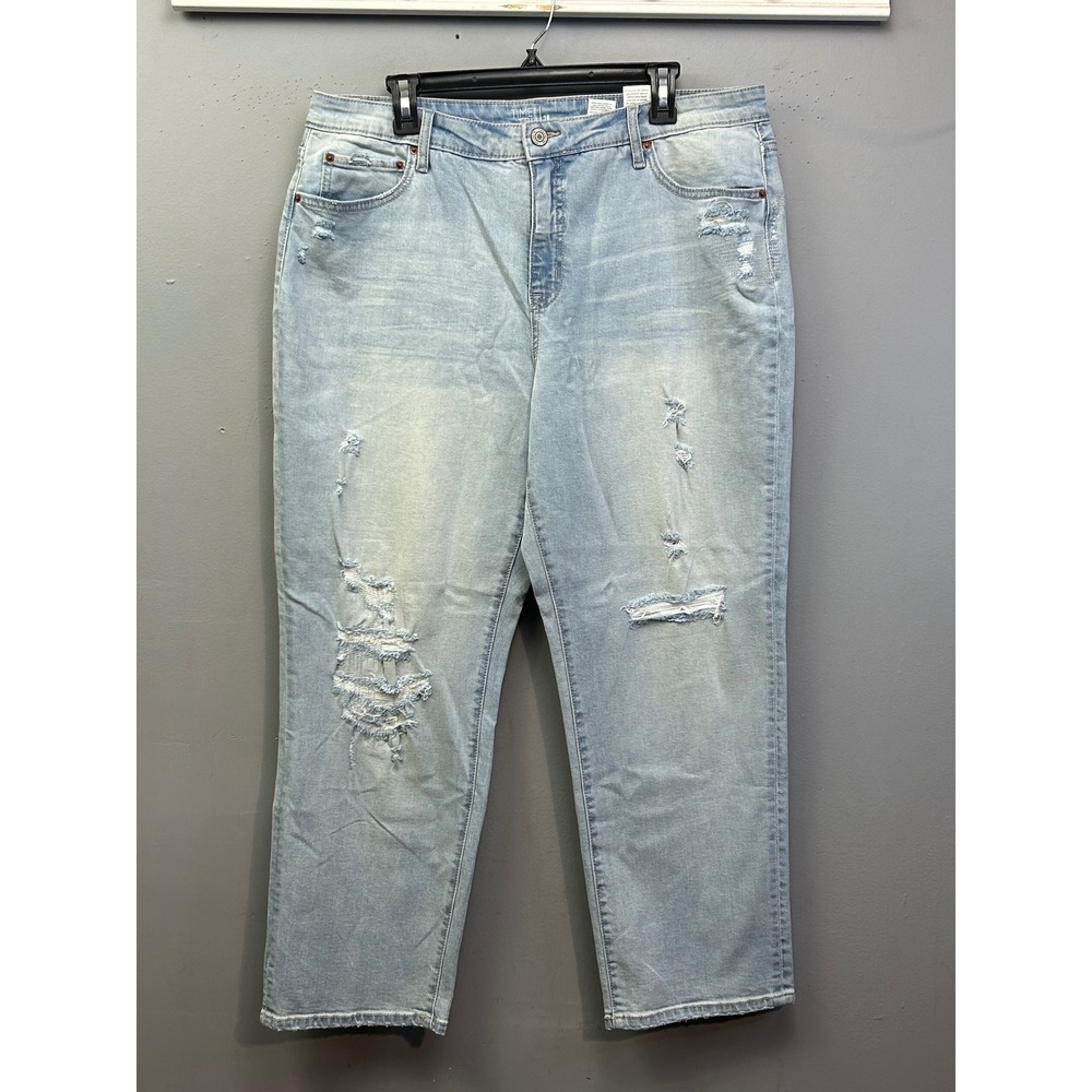 Time and Tru Boyfriend Jeans Womens 18 Light Wash Distressed Relaxed NEW Denim‎